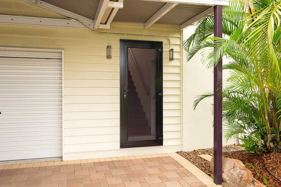 Hinged Door External