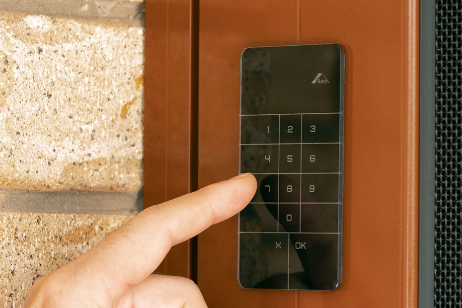 Crimsafe iQ pin pad detail